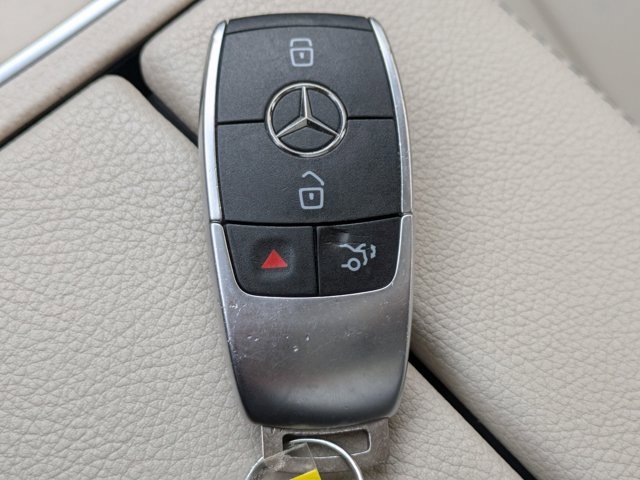 Used 2020 Mercedes-Benz GLB 250 4MATIC image 26