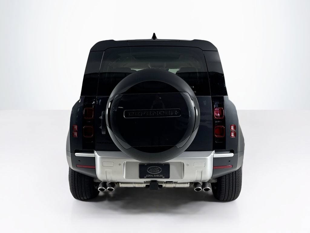 Used 2024 Land Rover Defender 110 SE AWD/4WD image 4