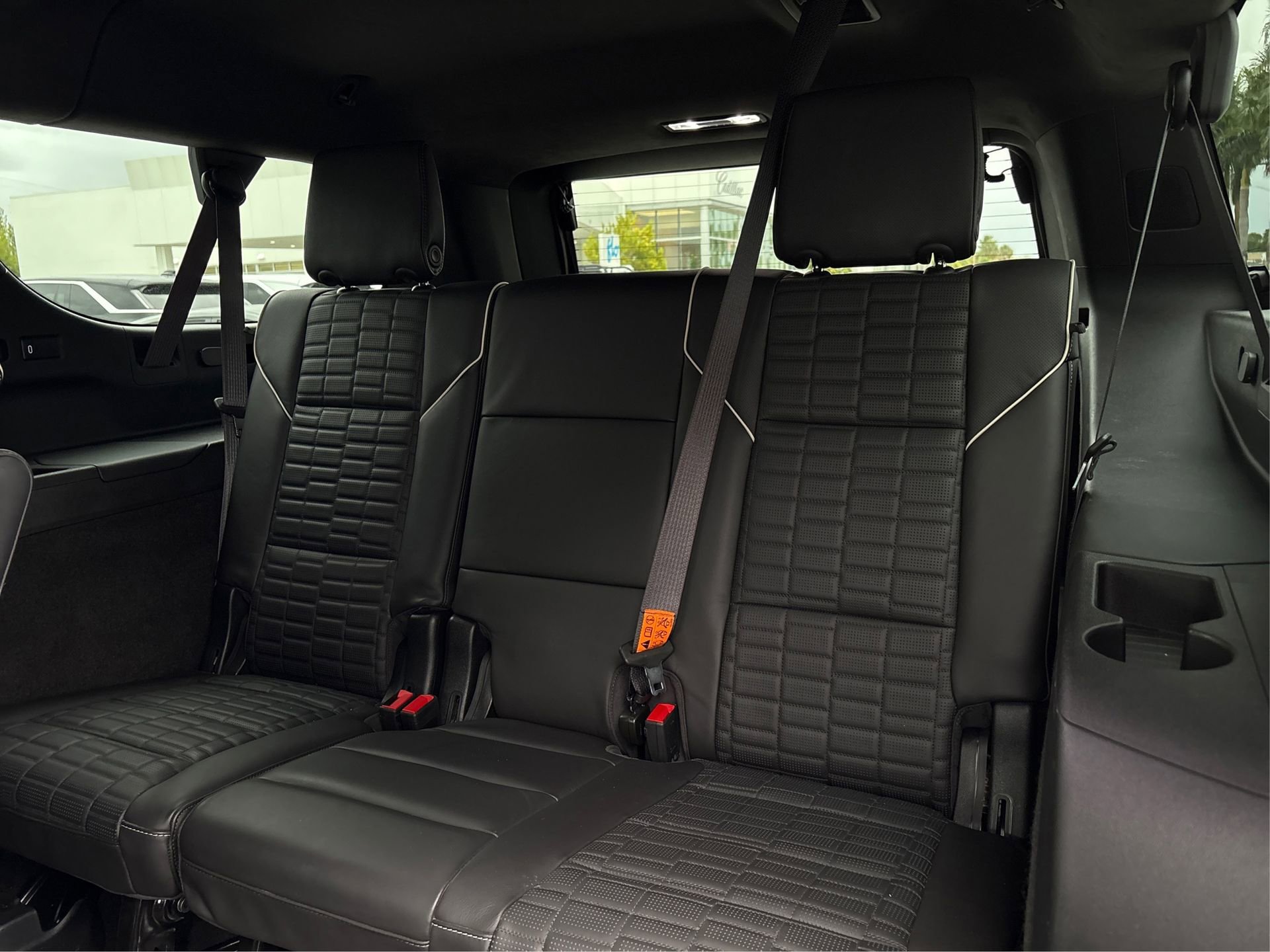 Certified 2024 Cadillac Escalade ESV Premium Luxury Platinum image 12