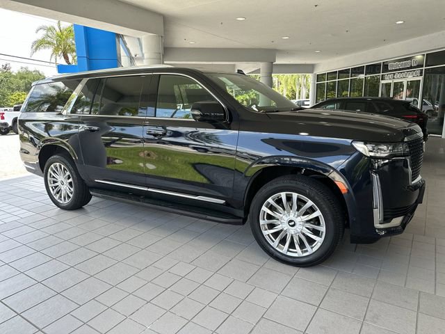 Used 2022 Cadillac Escalade ESV Premium Luxury AWD/4WD image 37