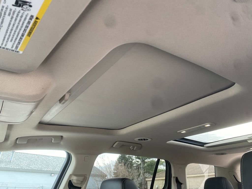 Used 2021 GMC Acadia Denali w/ Denali Ultimate Package image 25