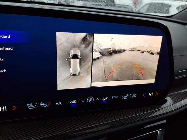 Used 2025 Chevrolet Traverse High Country image 34