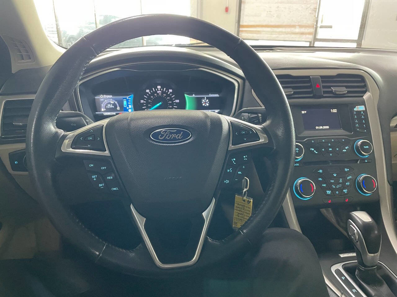 Used 2016 Ford Fusion SE w/ Equipment Group 502A image 29