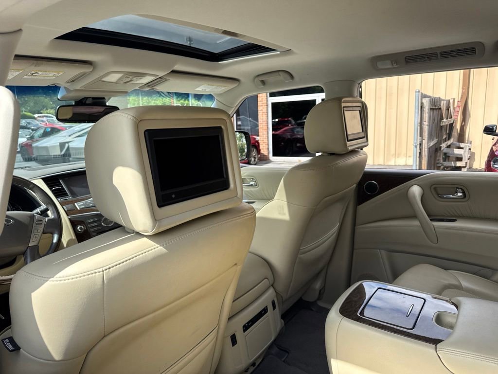 Used 2017 INFINITI QX80 4WD w/ Driver Assistance Package image 10