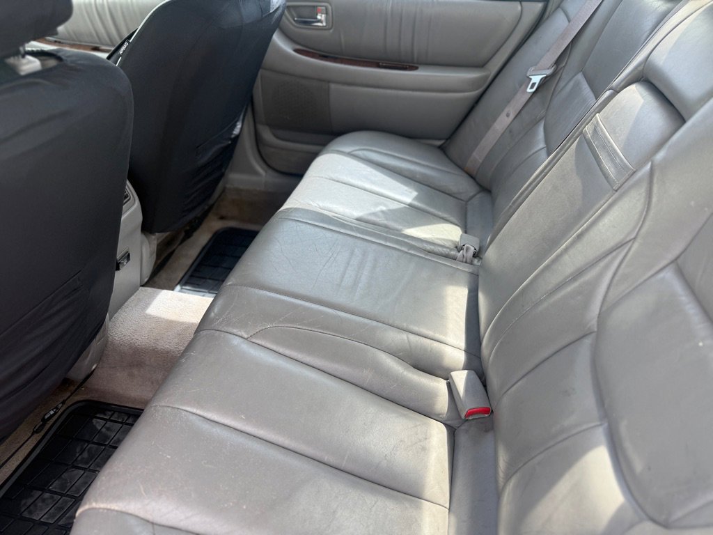Used 2001 Toyota Avalon XLS image 13