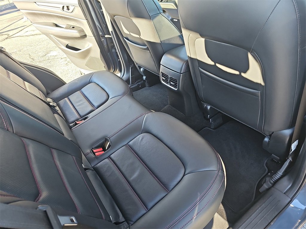 Used 2024 MAZDA CX-5 Carbon Edition image 11