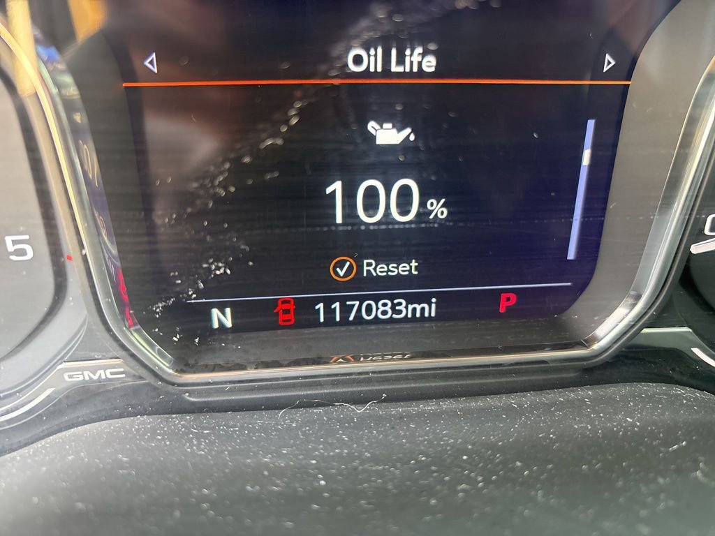 Used 2023 GMC Sierra 2500 Denali w/ Denali Black Diamond Edition image 2