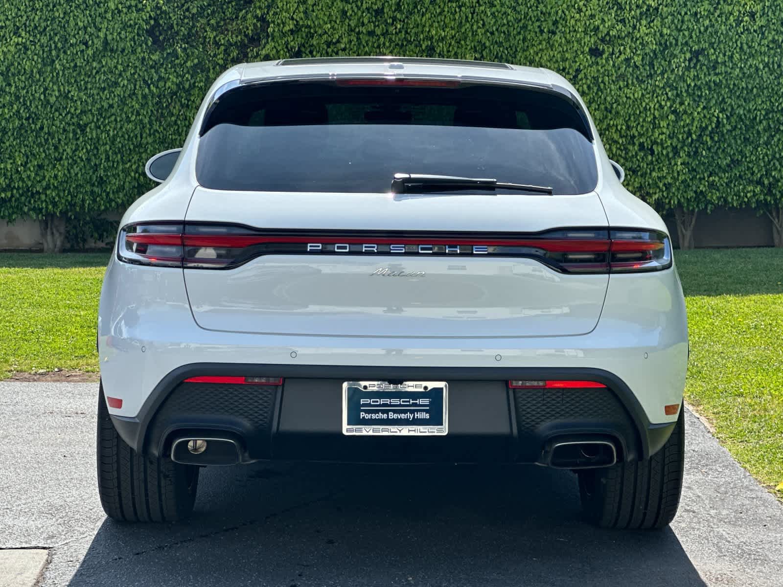New 2026 Porsche Macan AWD/4WD image 7