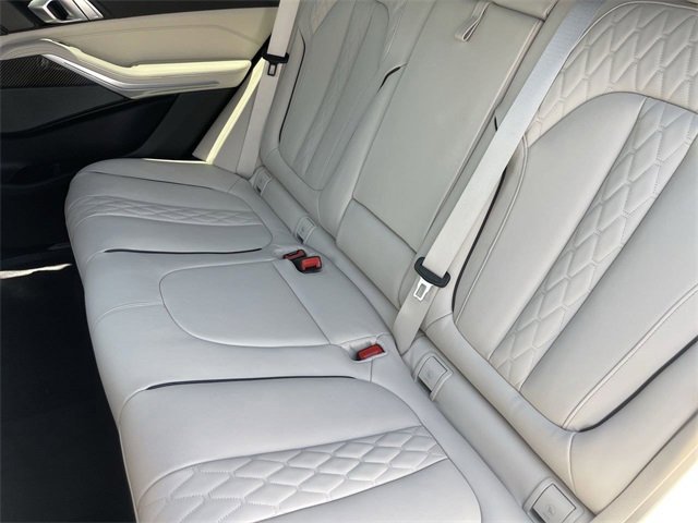 New 2026 BMW X5 M60i w/ Executive Package image 16