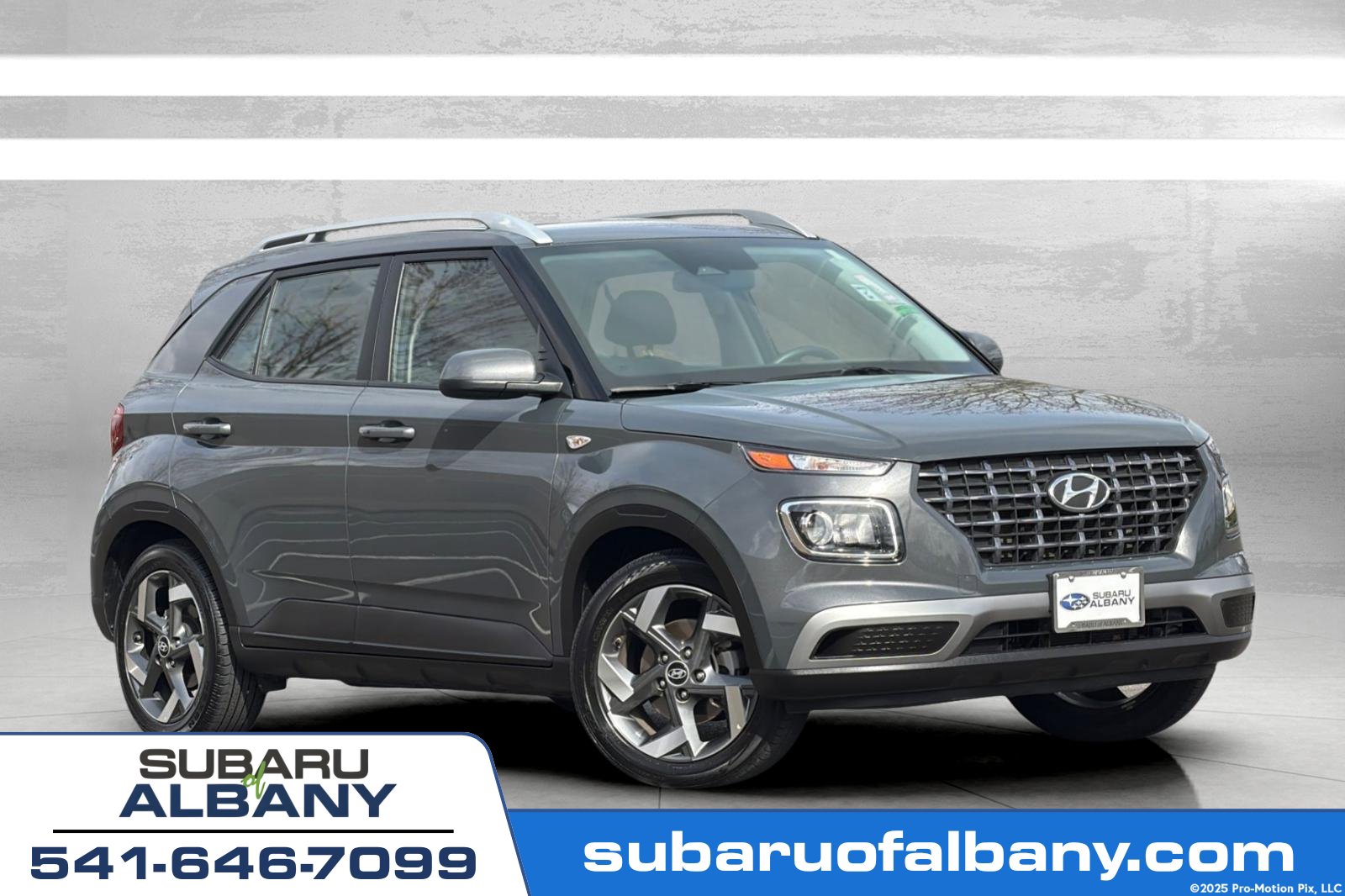 Used 2025 Hyundai Venue SEL image 1