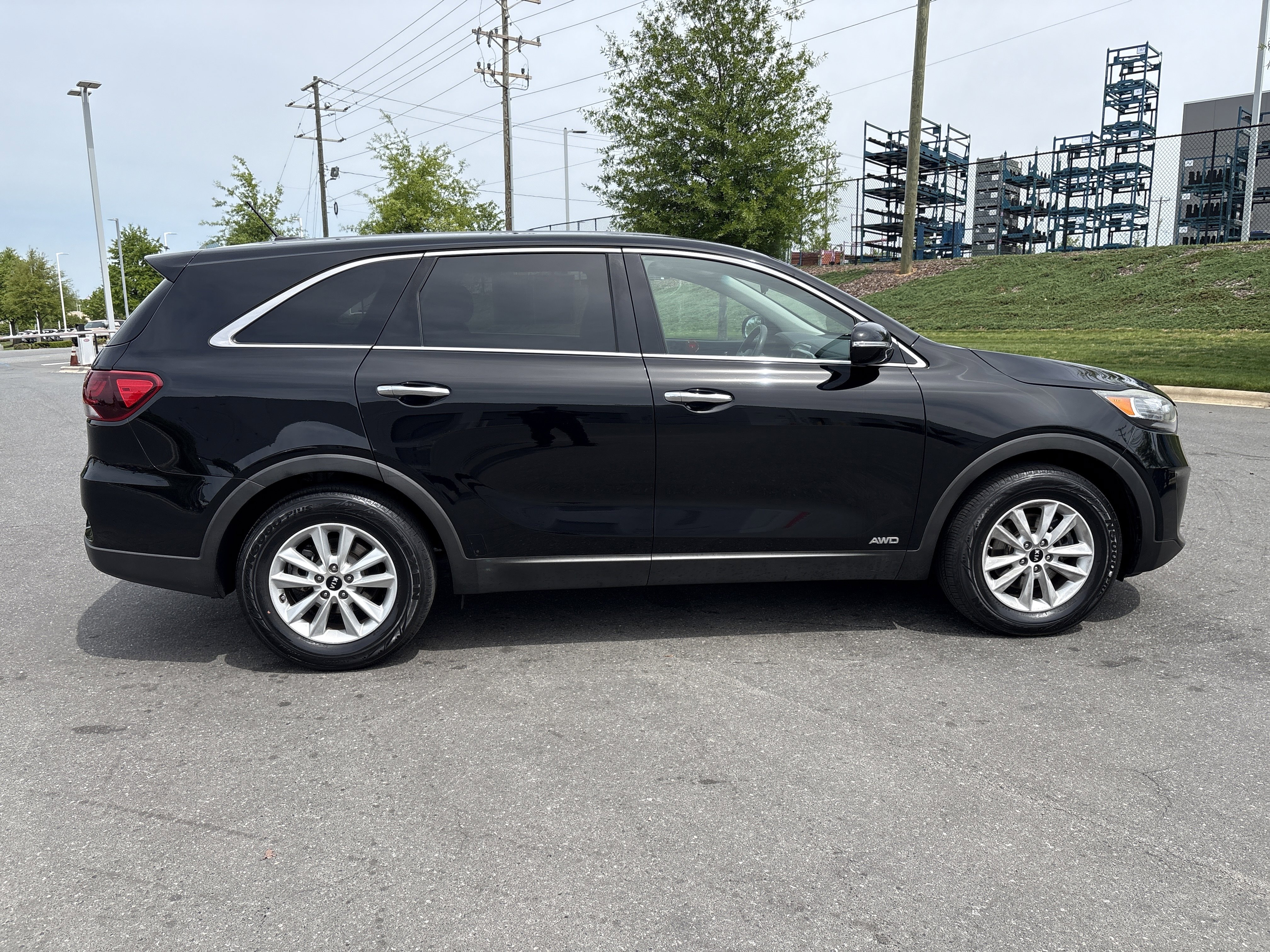 Used 2019 Kia Sorento LX image 10