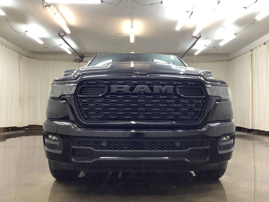 New 2026 RAM 1500 Express AWD/4WD image 10