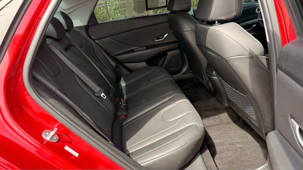 Used 2023 Hyundai Elantra Limited image 34
