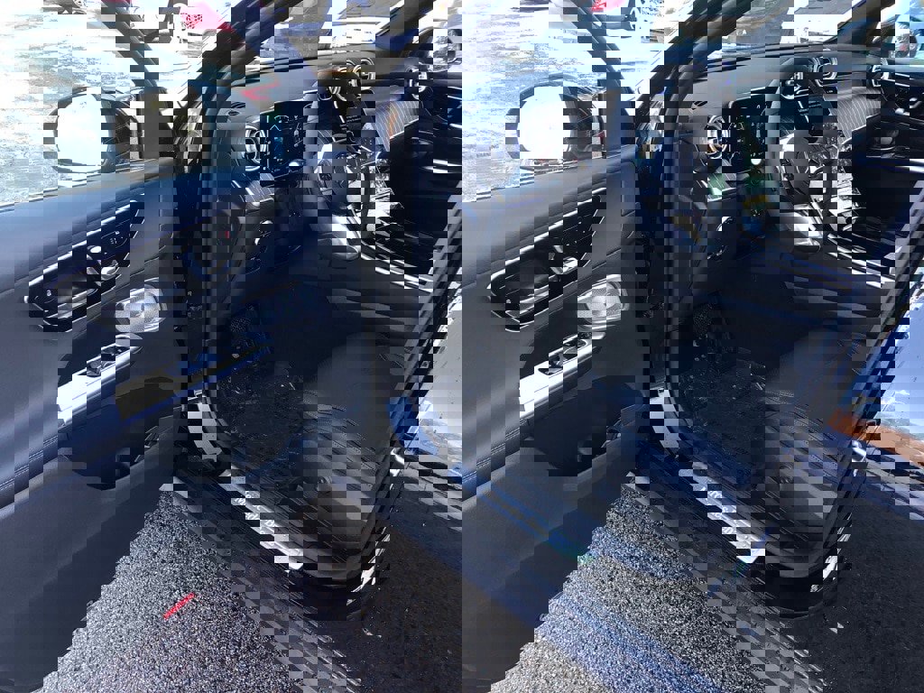 New 2026 Mercedes-Benz GLC 300 4MATIC image 11