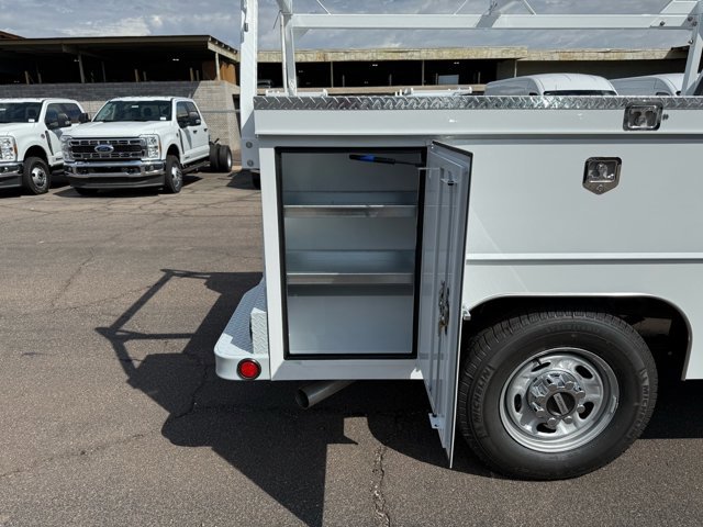 New 2026 Ford F250 XL w/ XL Chrome Package RWD image 9