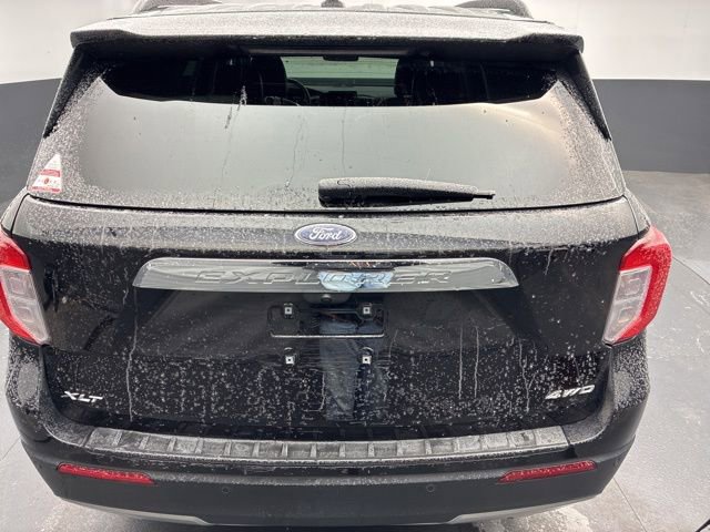 Used 2024 Ford Explorer XLT w/ Equipment Group 202A image 3