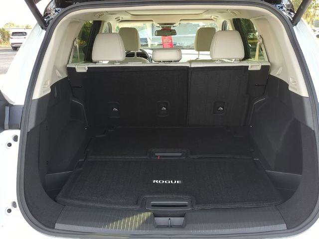 Certified 2025 Nissan Rogue SL w/ Tech Package image 13