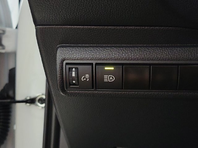 Used 2024 Toyota Corolla LE FWD image 23