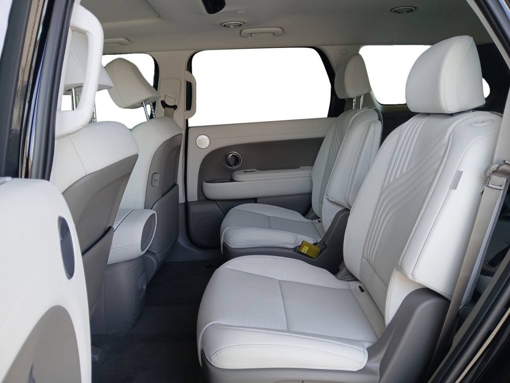 New 2026 Hyundai Palisade SEL Premium FWD image 13