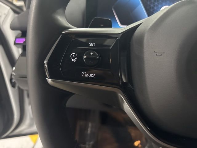 Used 2025 BMW 530i xDrive image 18