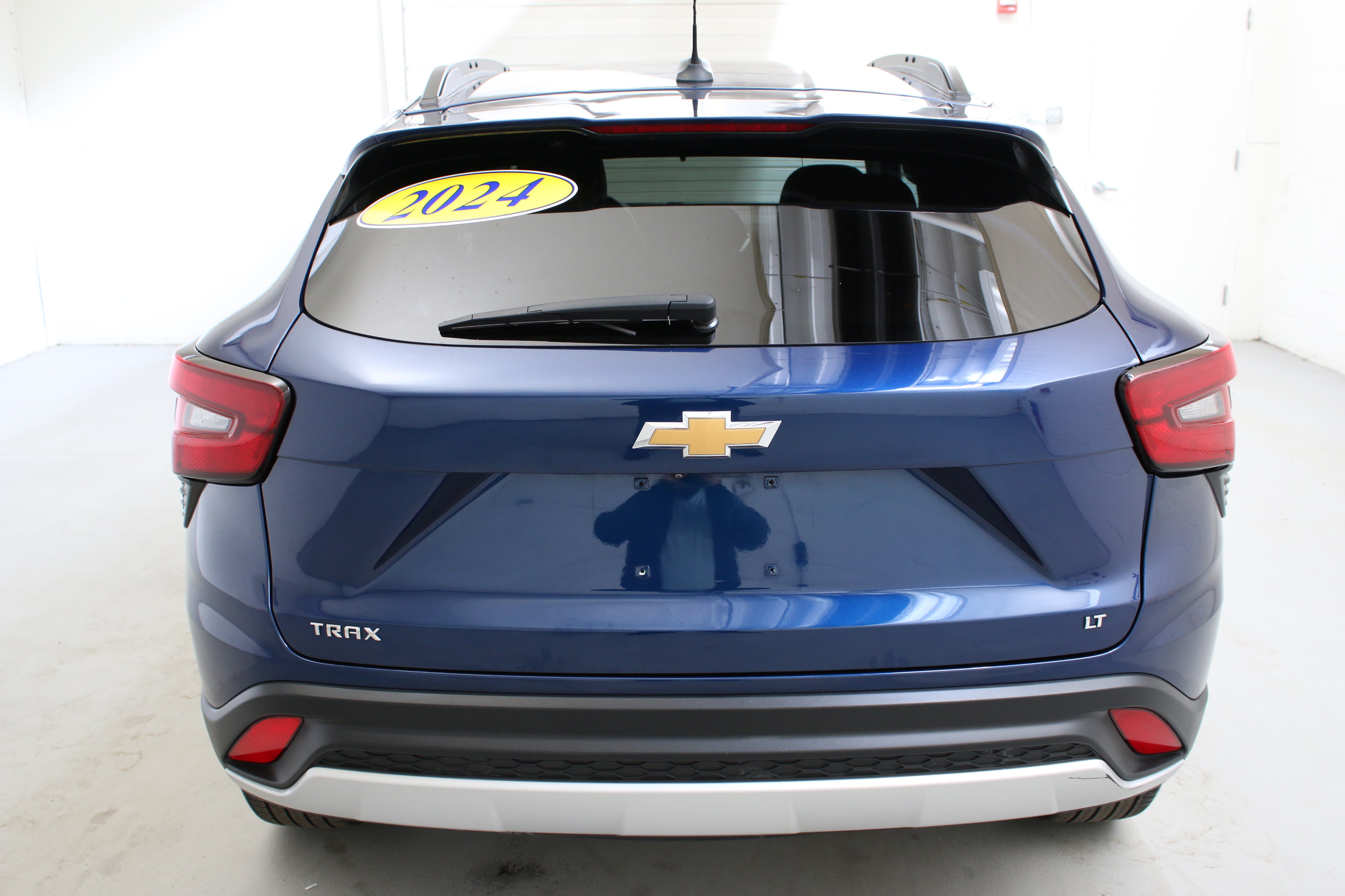 Used 2024 Chevrolet Trax LT w/ Driver Confidence Package FWD image 7