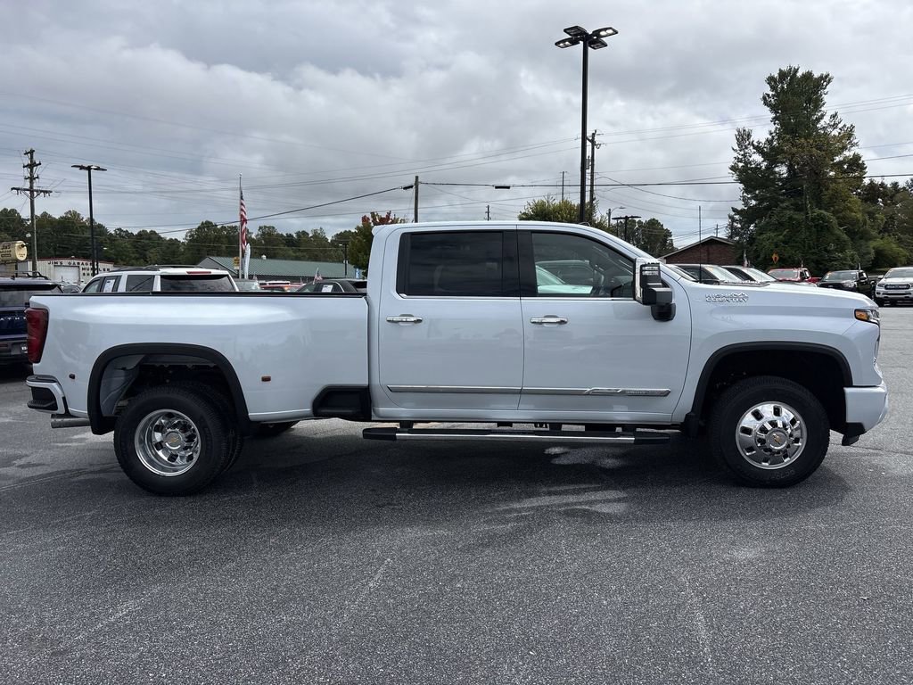 New 2026 Chevrolet Silverado 3500 High Country w/ High Country Premium Package image 9
