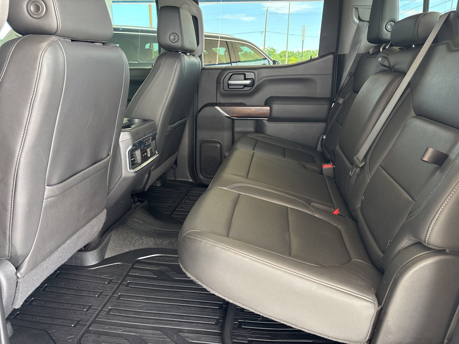 Used 2020 GMC Sierra 1500 SLT AWD/4WD image 16