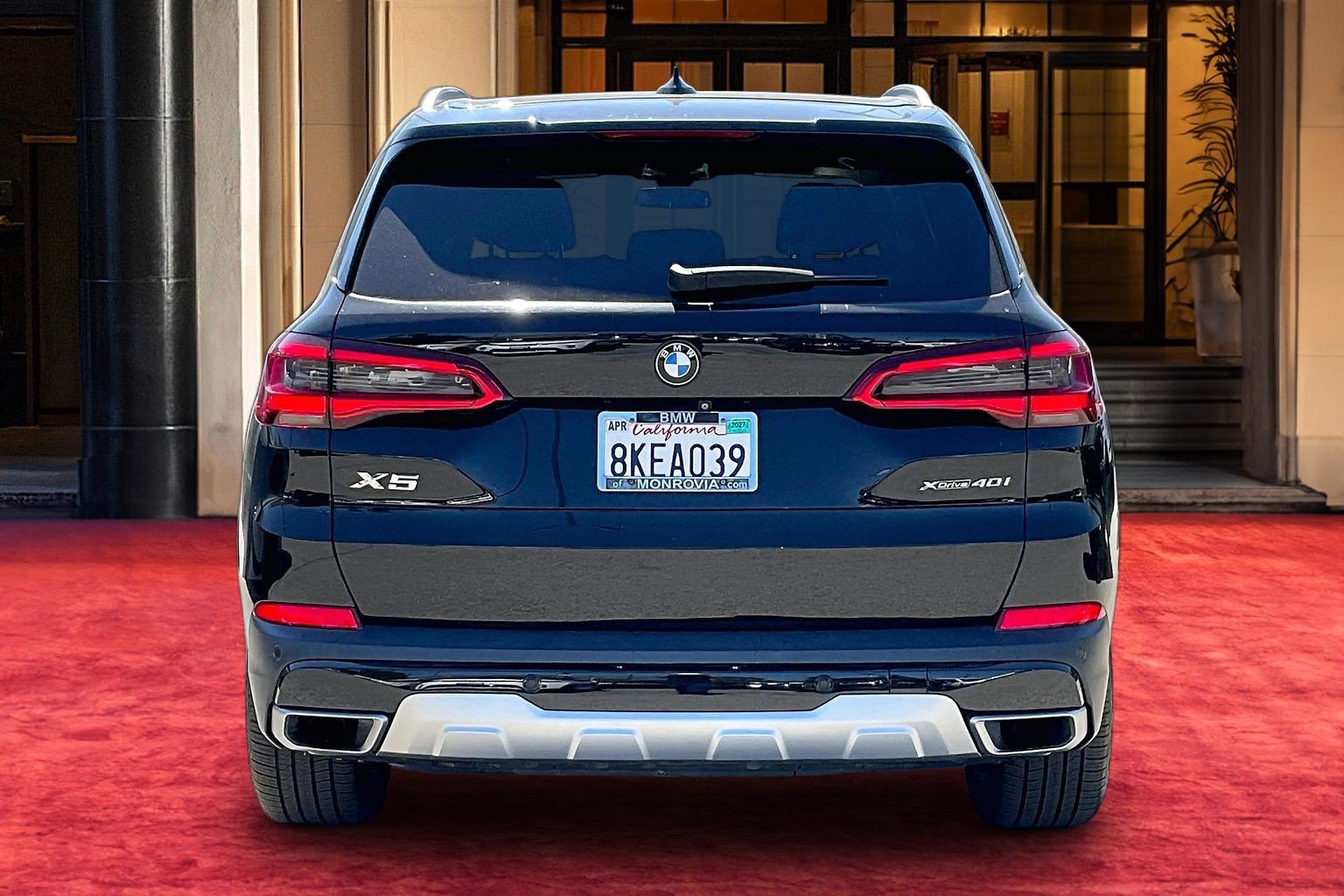 Used 2019 BMW X5 xDrive40i w/ Premium Package 2 AWD/4WD image 4
