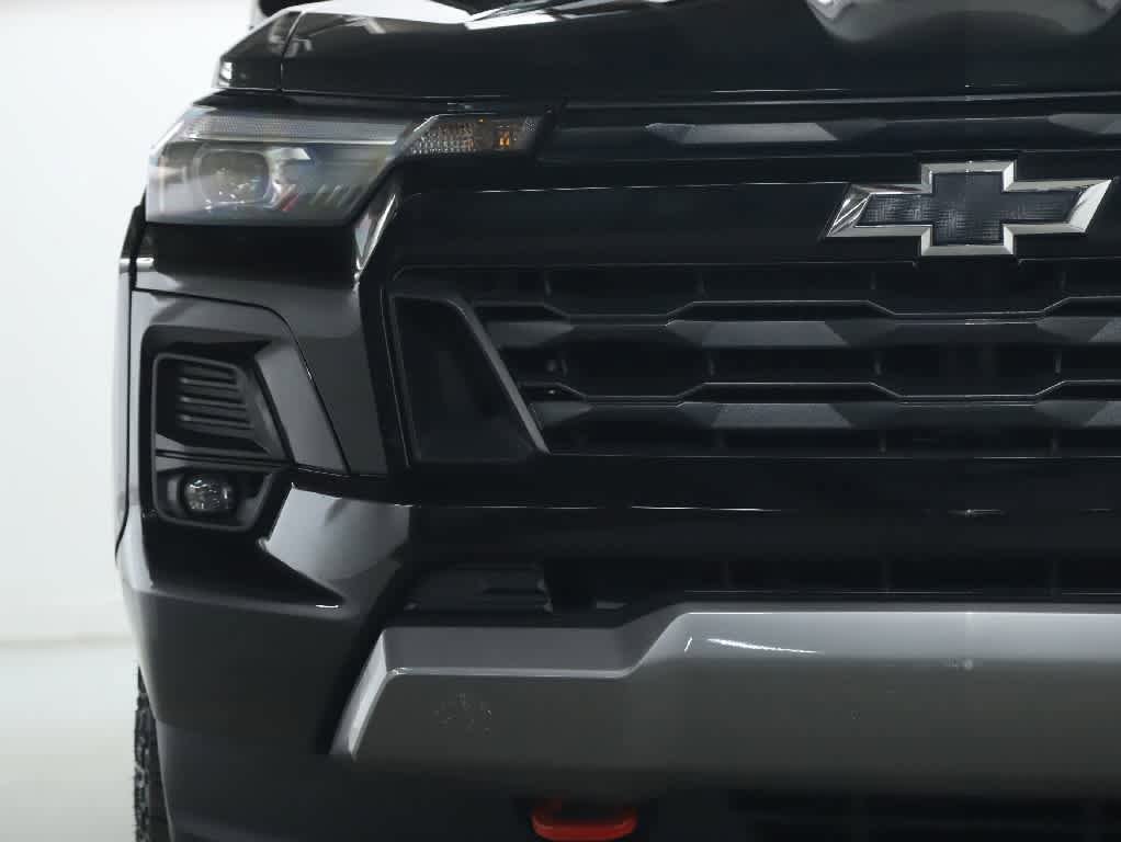 Used 2023 Chevrolet Colorado Z71 w/ Z71 Convenience Package 2 AWD/4WD image 6