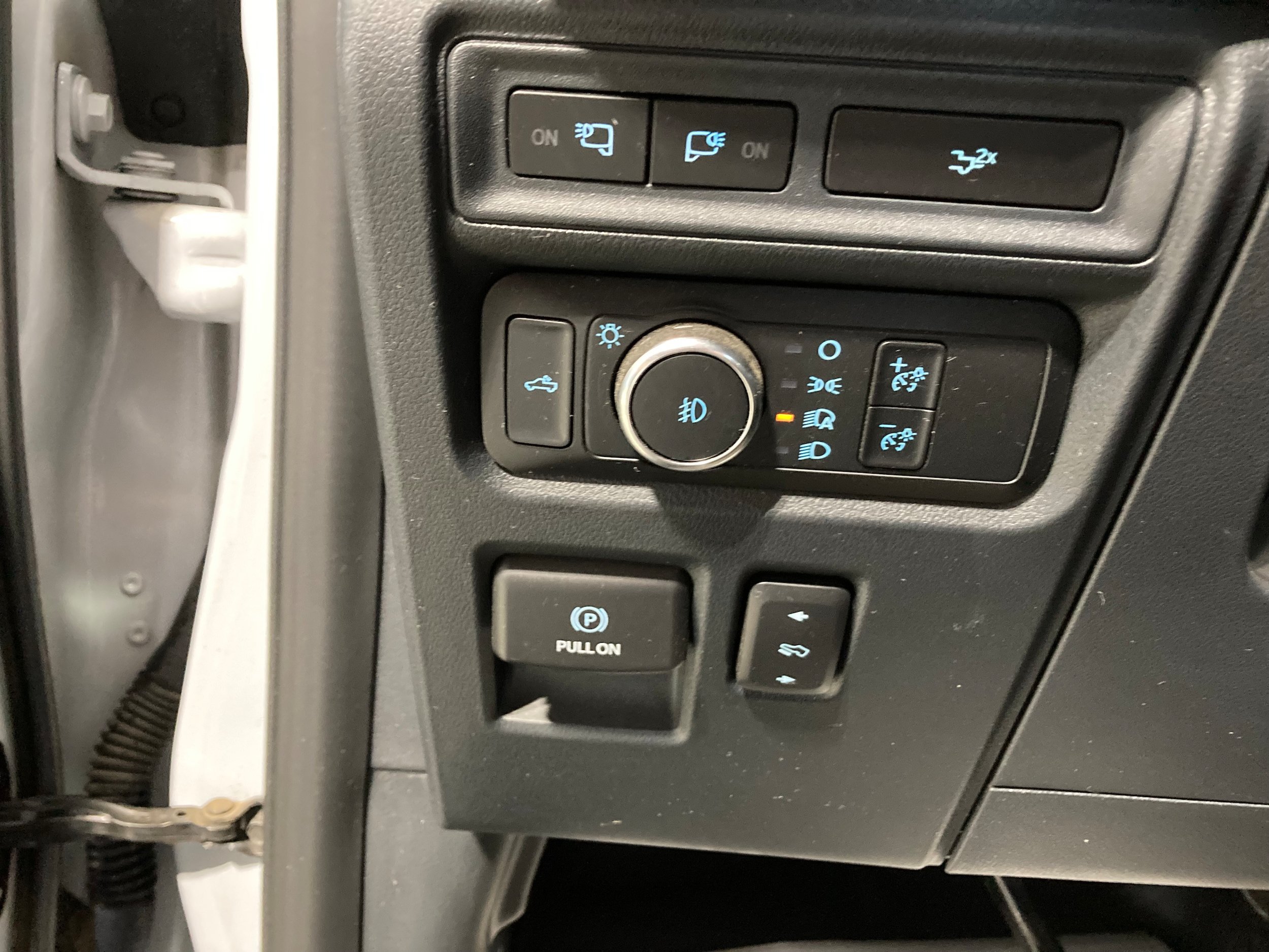 Used 2022 Ford F150 XLT w/ Equipment Group 302A High AWD/4WD image 17