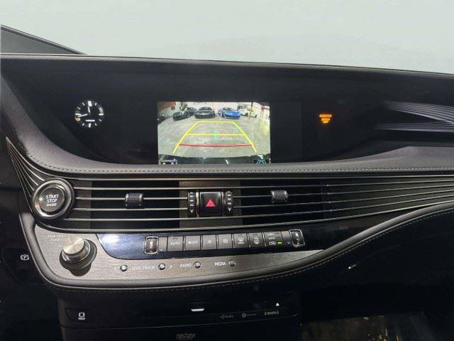 Used 2018 Lexus LS 500 F Sport w/ Accessory Package (Z1) AWD/4WD image 24