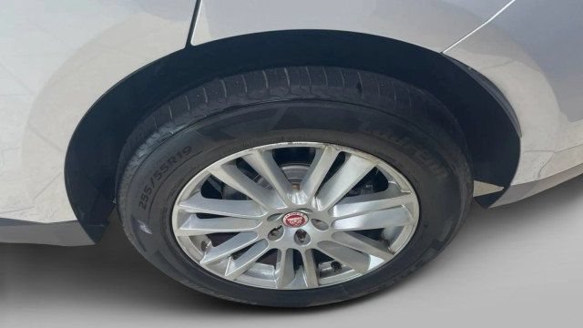 Used 2017 Jaguar F-PACE Prestige AWD/4WD image 7