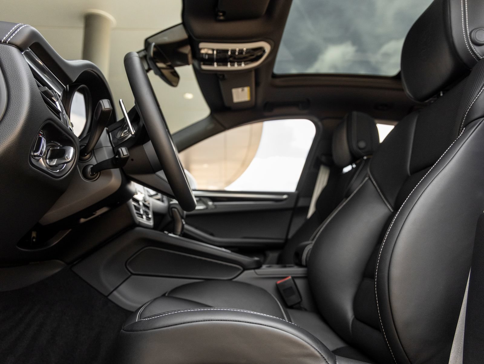 New 2026 Porsche Macan S AWD/4WD image 24