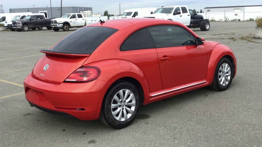Used 2019 Volkswagen Beetle 2.0T S image 8