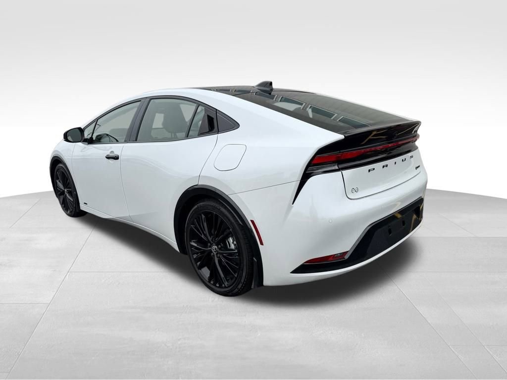 Used 2025 Toyota Prius AWD image 5