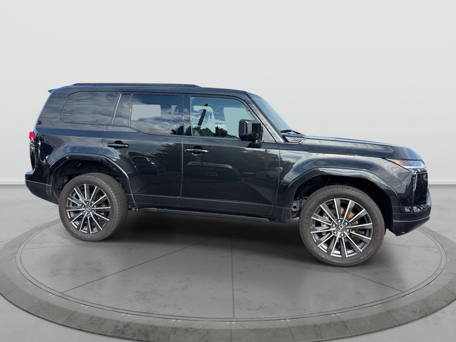 Used 2024 Lexus GX 550 w/ Accessory Package (Z1) AWD/4WD image 4