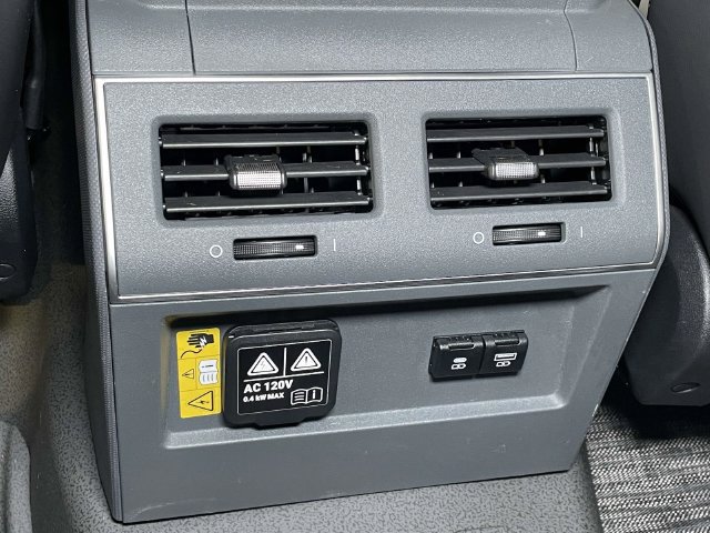 Used 2024 INEOS Grenadier Station Wagon AWD/4WD image 27