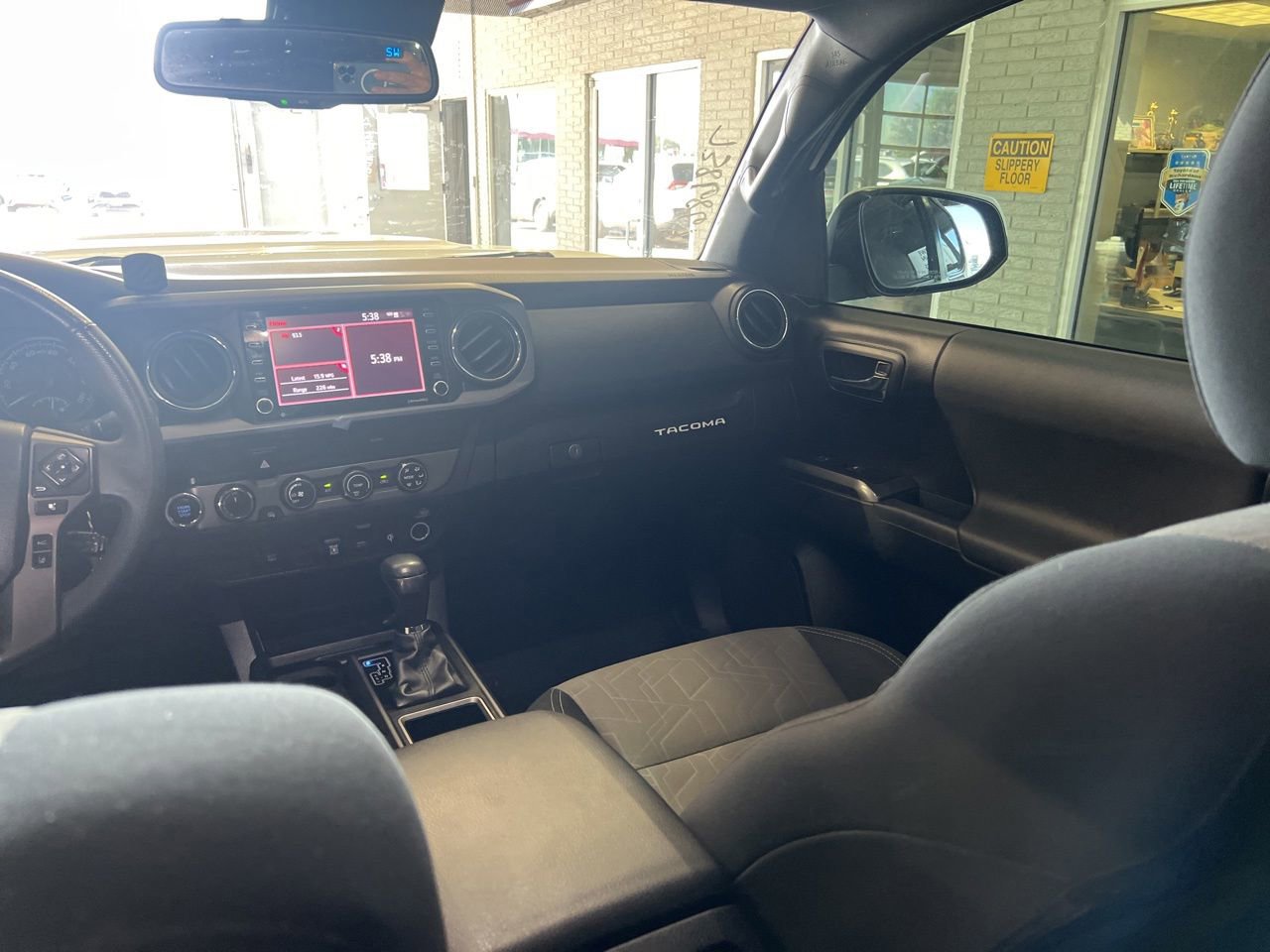 Used 2020 Toyota Tacoma TRD Sport AWD/4WD image 14