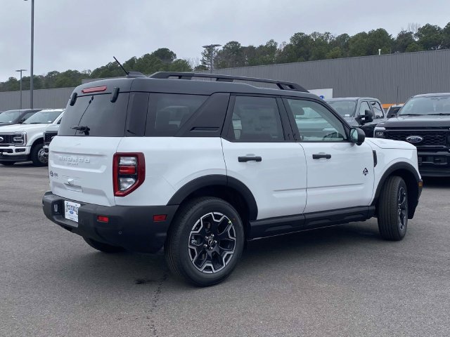 New 2026 Ford Bronco Sport Outer Banks w/ Outer Banks Tech Package+ AWD/4WD image 3