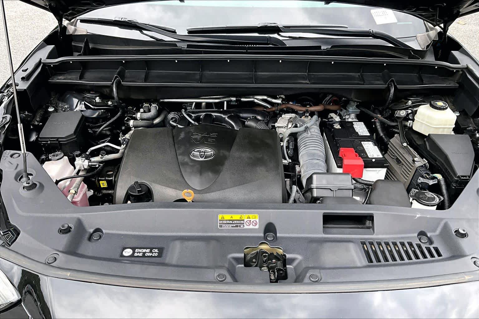 Used 2022 Toyota Highlander XLE AWD/4WD image 31