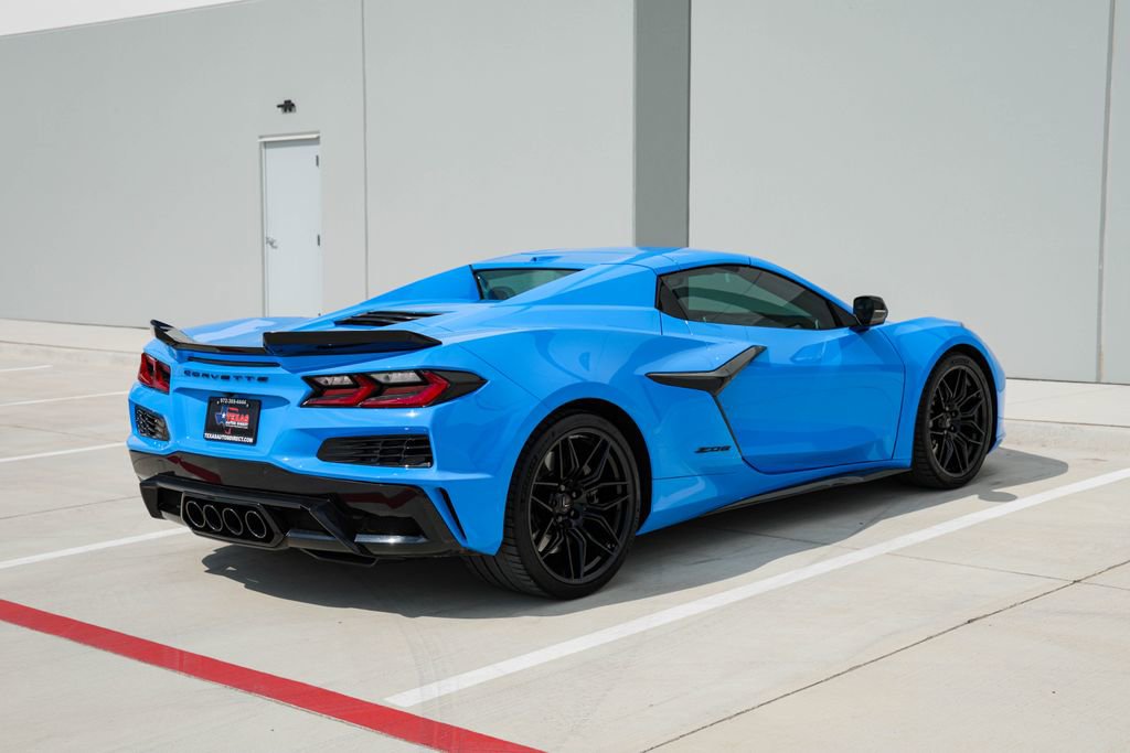 Used 2025 Chevrolet Corvette Z06 w/ Battery Protection Package RWD image 7