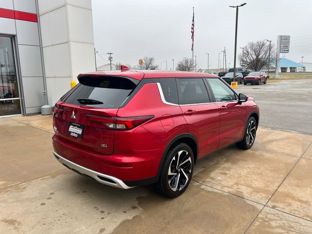 Used 2023 Mitsubishi Outlander SE image 5