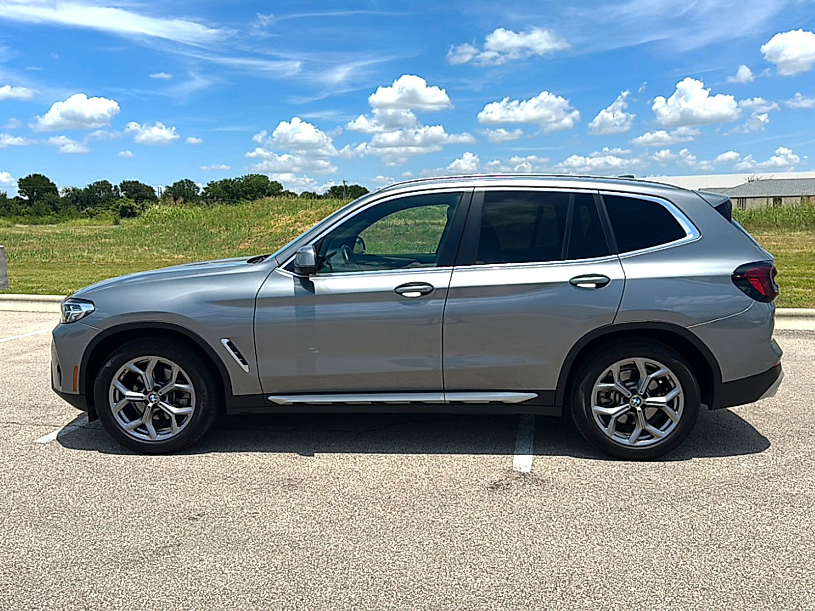 Used 2023 BMW X3 sDrive30i w/ Premium Package RWD image 5