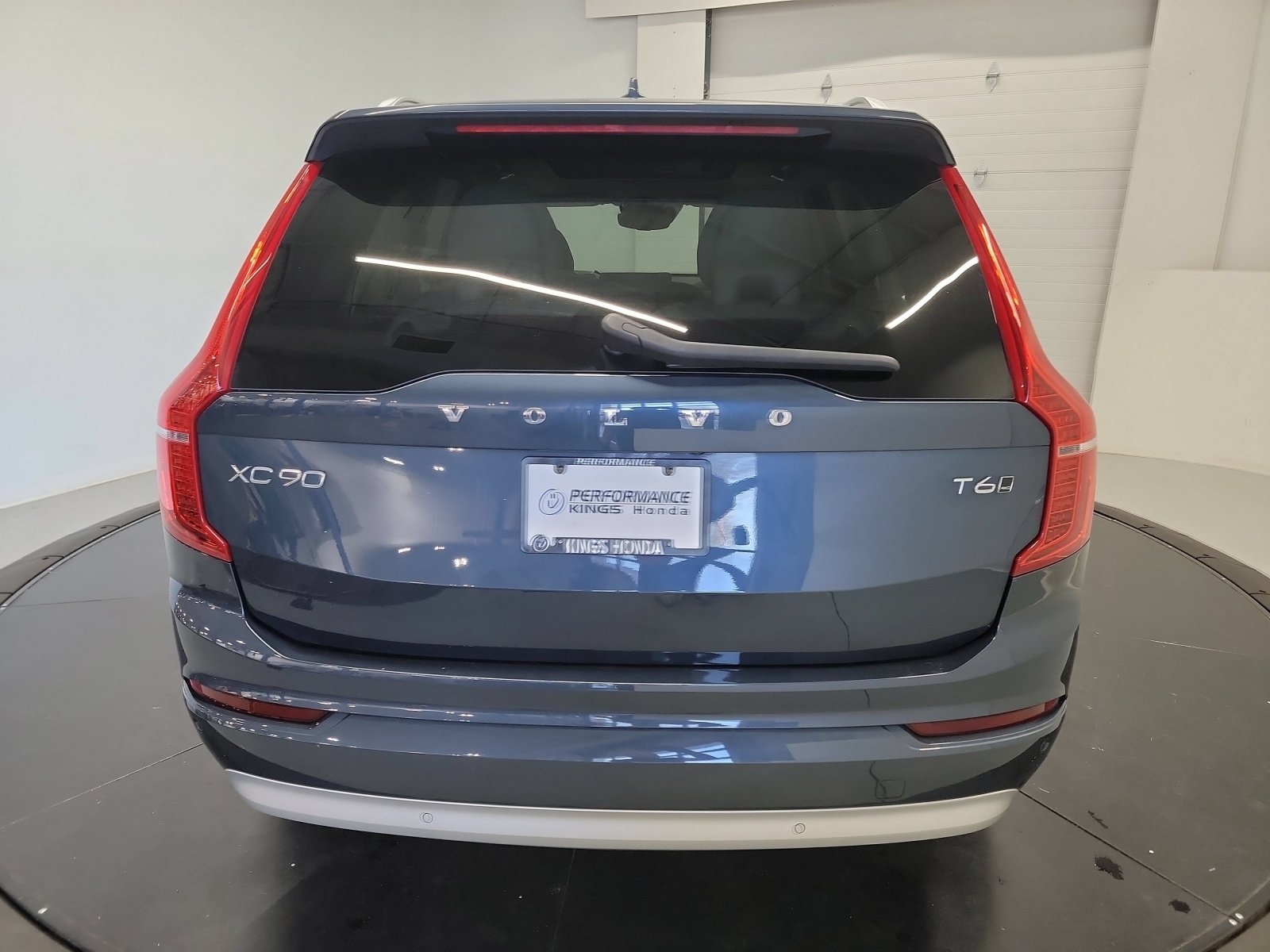 Used 2022 Volvo XC90 T6 Momentum w/ Climate Package AWD/4WD image 8