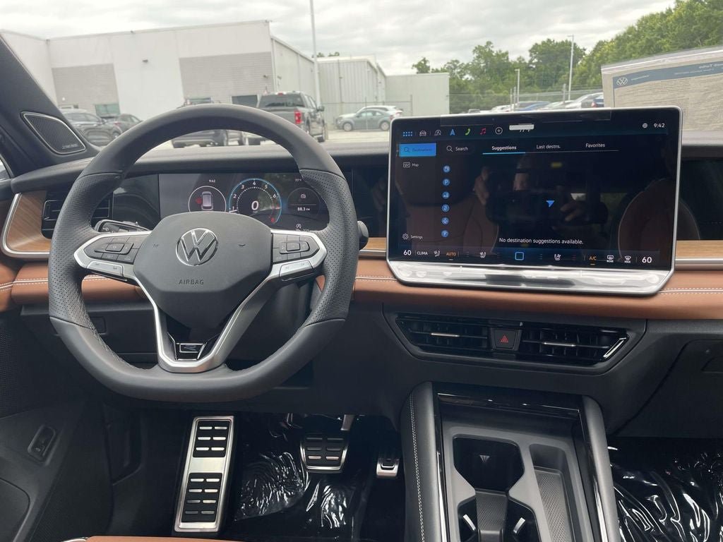 New 2026 Volkswagen Tiguan SEL R-Line AWD/4WD image 29