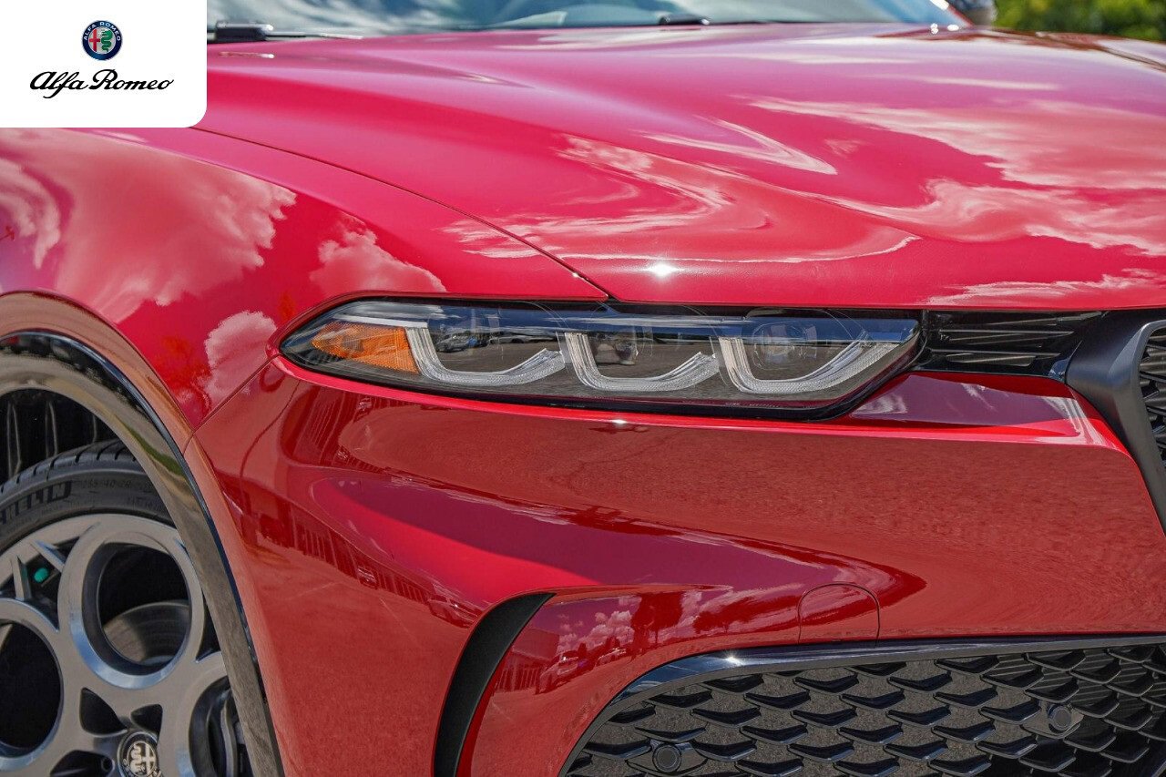 New 2025 Alfa Romeo Tonale image 3