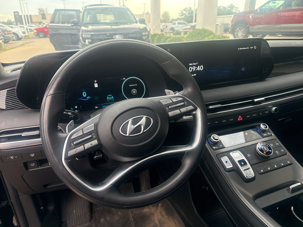 Used 2025 Hyundai Palisade Calligraphy AWD/4WD image 3