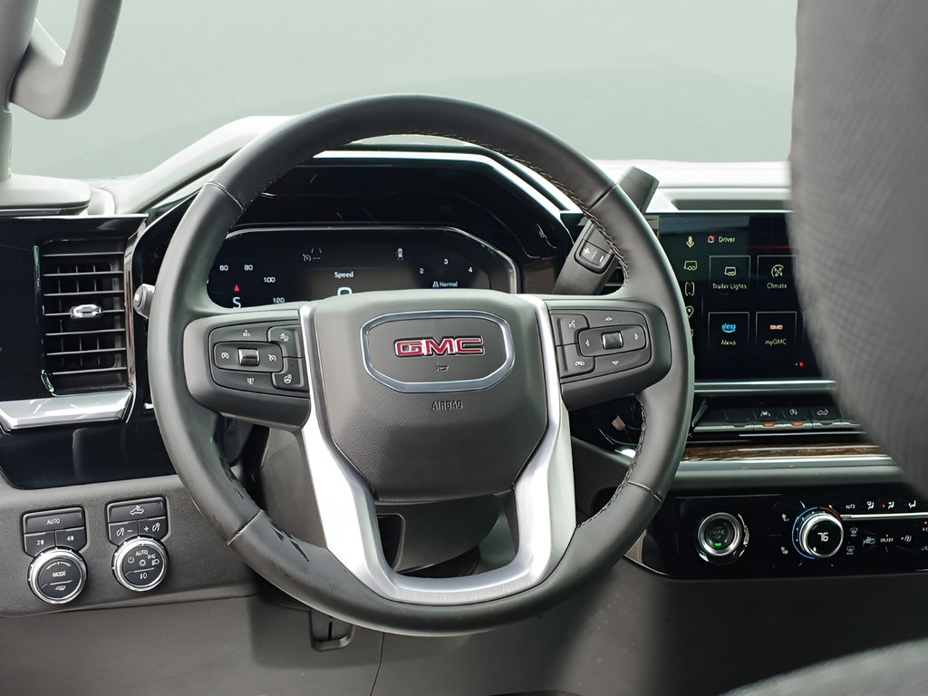 Used 2024 GMC Sierra 1500 Elevation w/ LPO, Elevation Black Package AWD/4WD image 9