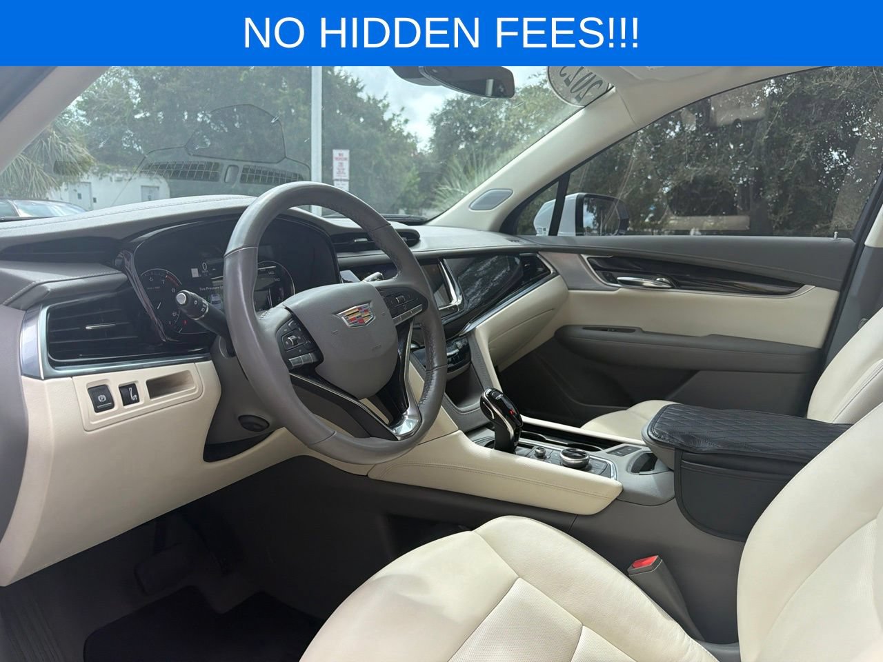 Used 2025 Cadillac XT6 Premium Luxury w/ LPO, Floor Liner Package FWD image 13
