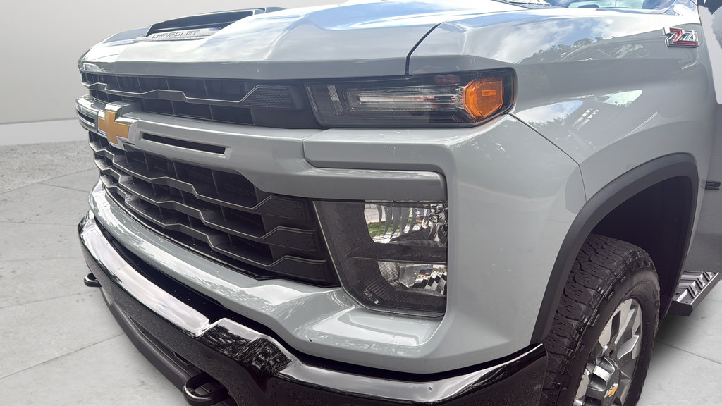 Certified 2024 Chevrolet Silverado 2500 Custom w/ Custom Value Package AWD/4WD image 32